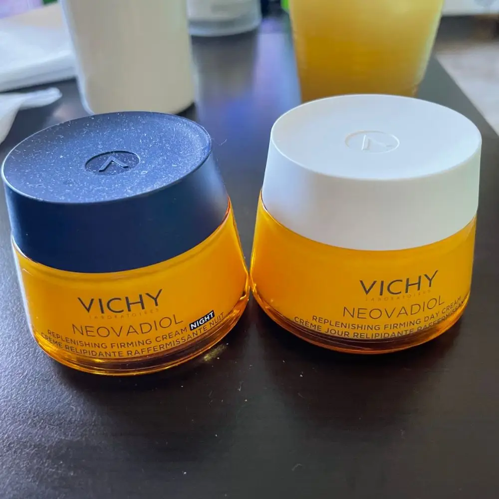 VICHY Post-Menopause-Gesichtscreme, feuchtigkeitsspendend, repariert Falten und schlaffe Haut, verbessert Stumpfheit, menopädische, straffende Nachtcreme Image