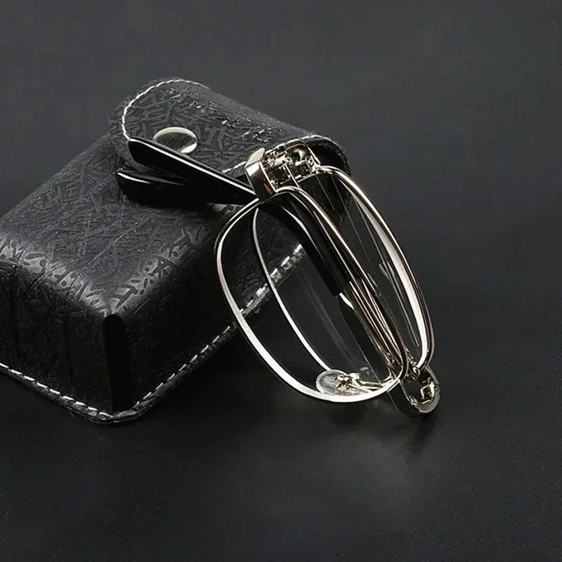 Klappbare Lesebrille für Männer, tragbarer Brillenrahmen mit Etui, silberfarbener quadratischer Vollrahmen + 0,5 + 0,75 + 1 + 1,25 + 1,5 + 1,75 + 2,25 Image