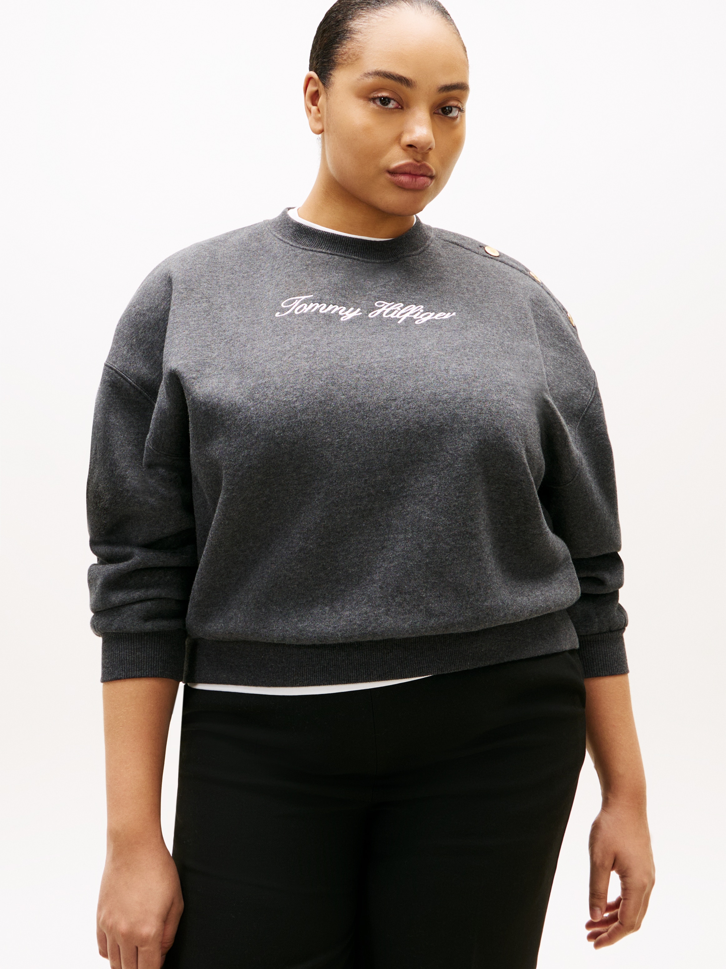 Sweatshirt TOMMY HILFIGER CURVE "CRV GOLD BTN SCRIPT FLEECE SWRT", Damen, Gr. 52, dunkelgrau heather, Sweatware, Obermaterial: 64% Baumwolle, 36% Polyester, meliert, Rundhals, Rippbündchen, Sweatshirts Sweatshirt, in großen Größen, mit goldfarbenen...