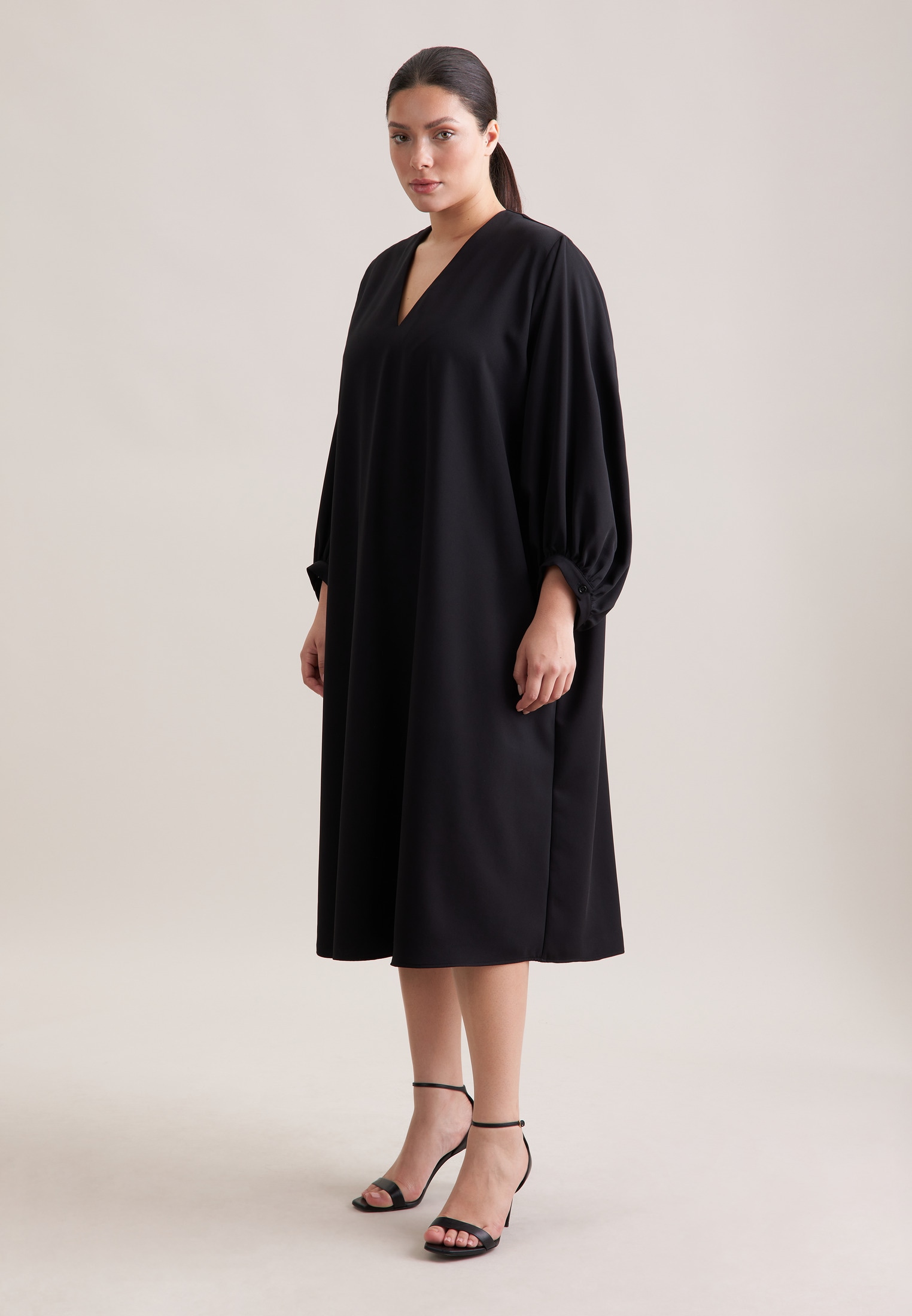 Sommerkleid SEIDENSTICKER "Schwarze Rose", Damen, Gr. 5XL (50), Normalgrößen, schwarz, 100% Polyester, unifarben, regular fit, V-Ausschnitt, Kleider Sommerkleid, 1/1 V-Neck Uni