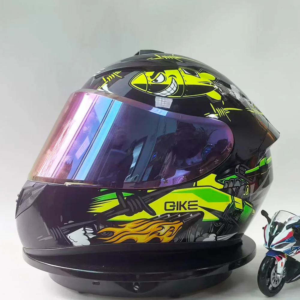DOT-zertifizierte Vollgesichts-Motorradhelme für Paare, Männer und Frauen, Rennreplik, beschlagfrei, mit großem Heckflügel Image