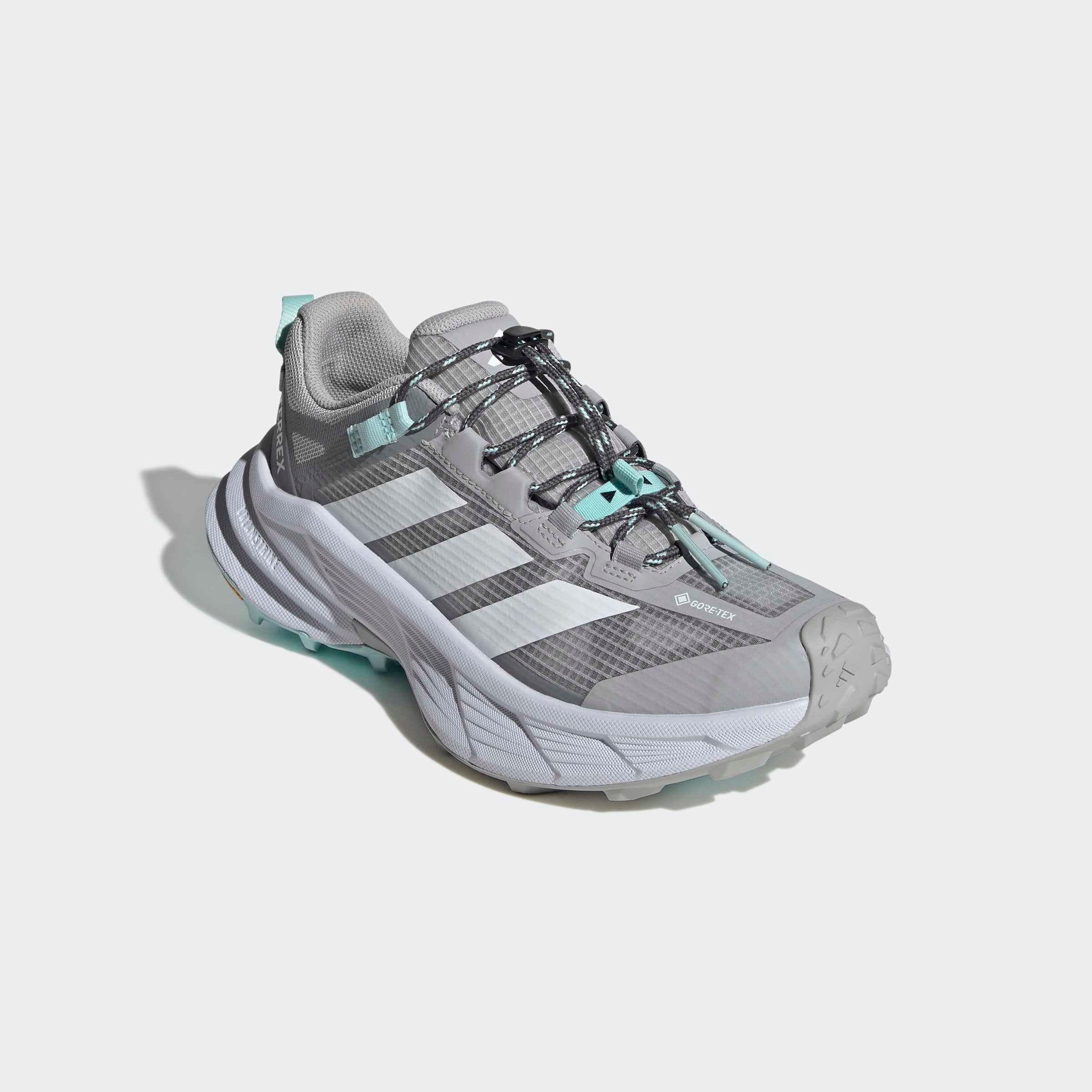 Wanderschuh ADIDAS TERREX "TERREX FREEHIKER SL GORE-TEX", Damen, Gr. 39, dash grau, cloud weiß, semi flash aqua, Textil, Schuhe Wanderschuh, wasserdicht