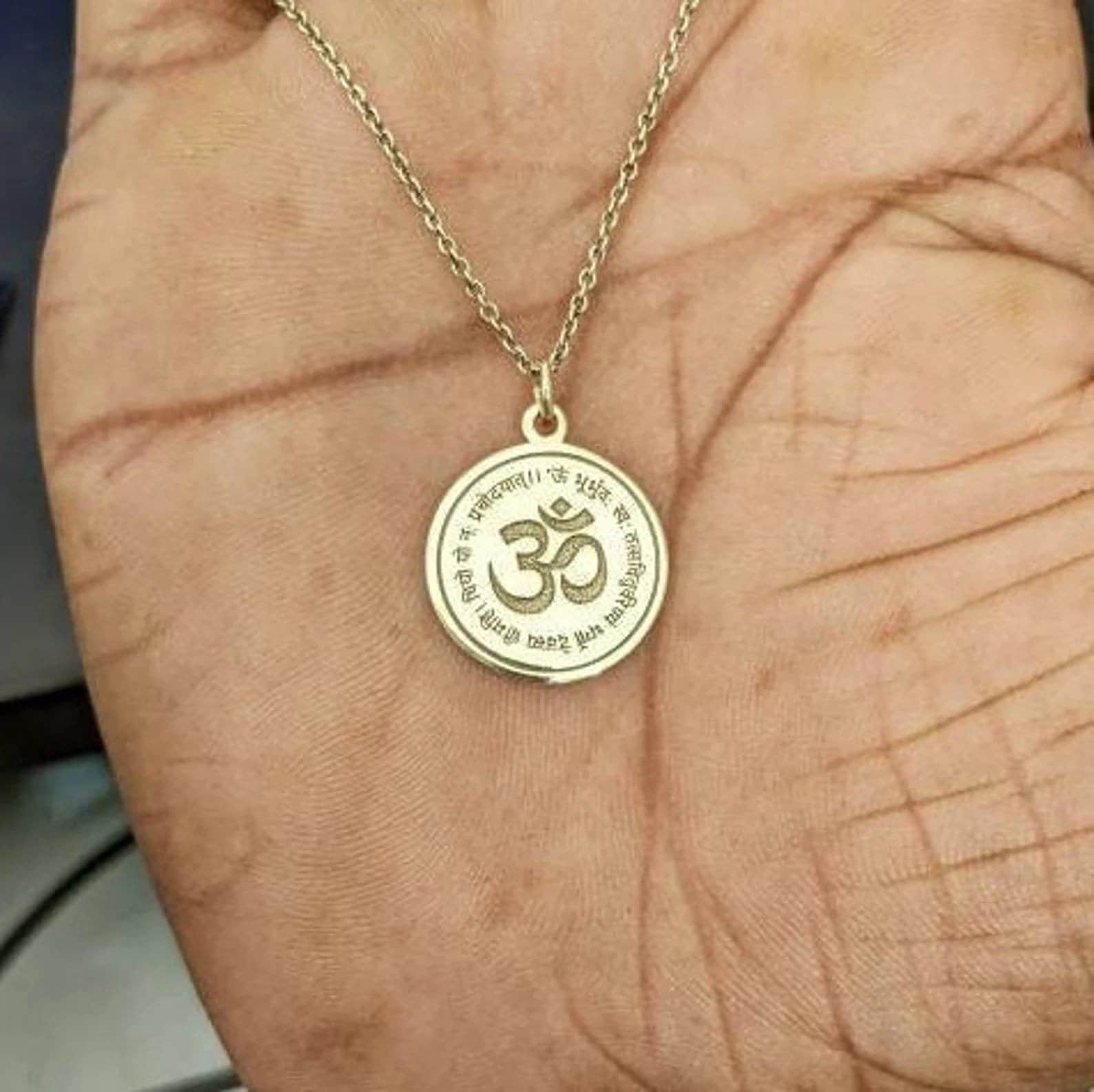 Ciondolo Om in argento sterling, ciondolo in argento fatto a mano, ciondolo in argento sterling 925, ciondolo Om di design, collana con ciondolo Om, r