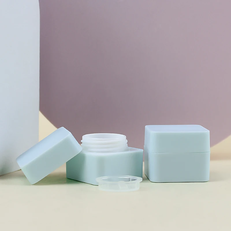 Quadratische Form 10g bunte kleine süße Kunststoff Lippen balsam lila Lavendel Kunststoff Lippenstift Glas für Hautpflege Beauty Cosmetic