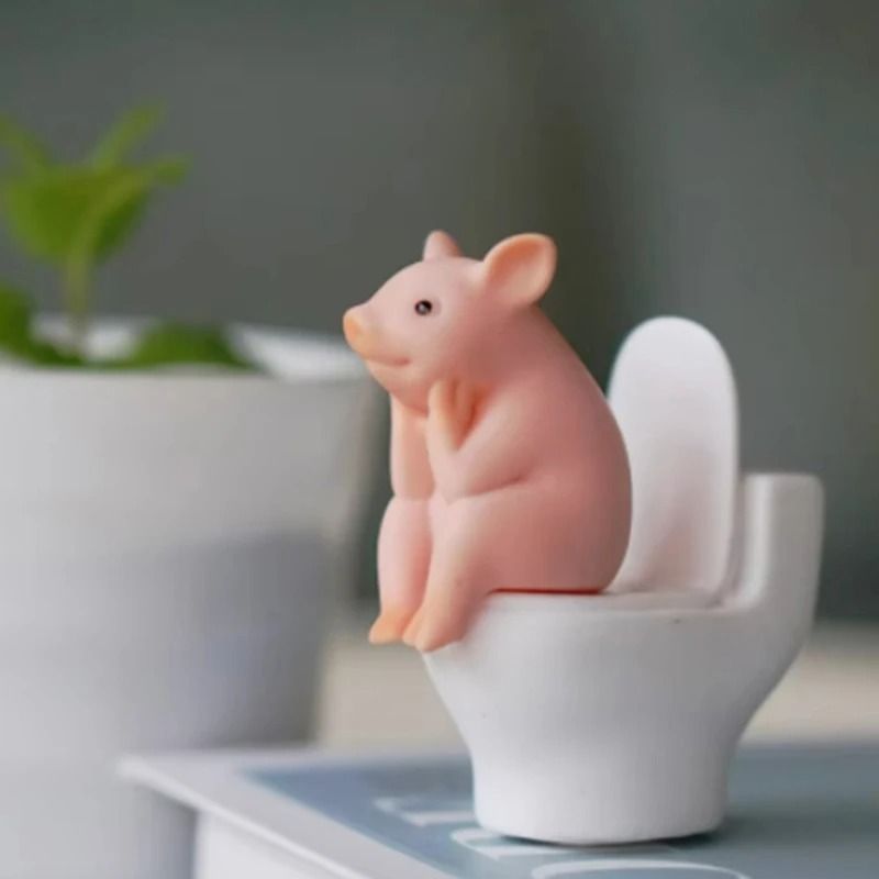 Funny Pig Desk Decor Cartoon Toilet Pig Figurine Mini Ornament Funny Pig Desk Decor Cartoon Toilet Pig Figurine Mini Ornament