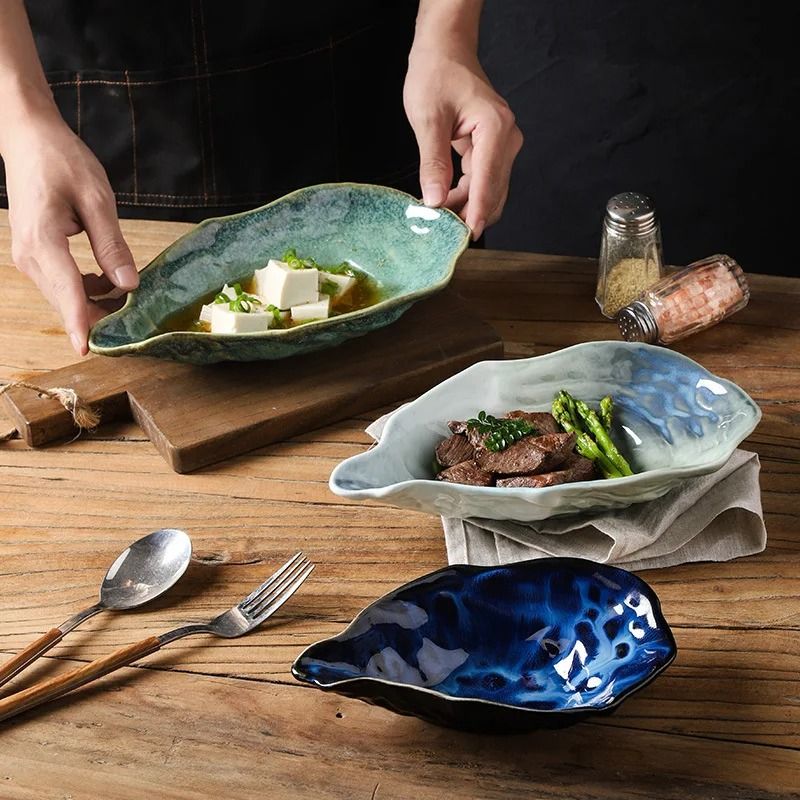 Japanese Kiln Style Oyster Shaped Ceramic Flavor Dish green s