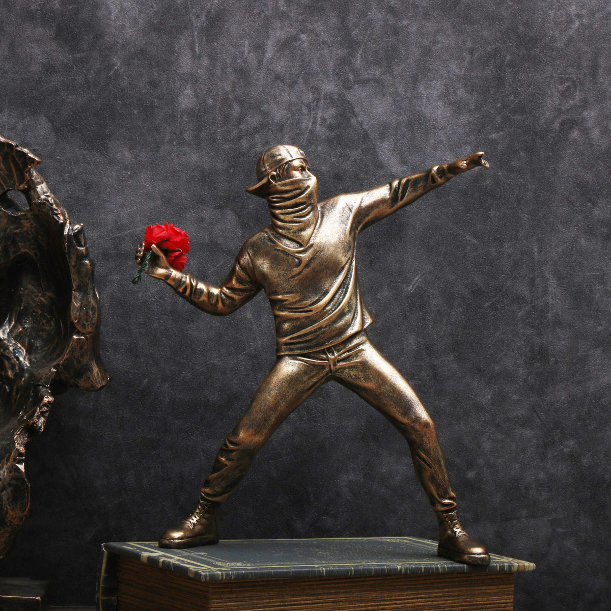 Flower Thrower Statue Bomber Banksy Sculptures, Collectible Figurine Desk Home Decoration Flower Thrower Statue Bomber Banksy Sculptures, Collectible Figurine Desk Home Decoration