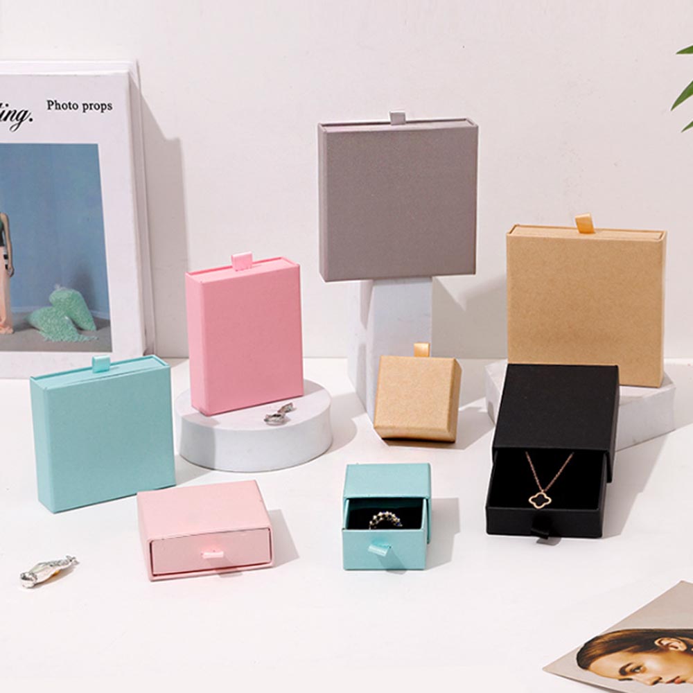 Paper Jewelry Gift Box For Necklace Ring Earrings Bracelet Stud Organizer Wedding Favors Jewellery Packaging Sack coffee 7x7x2.5cm