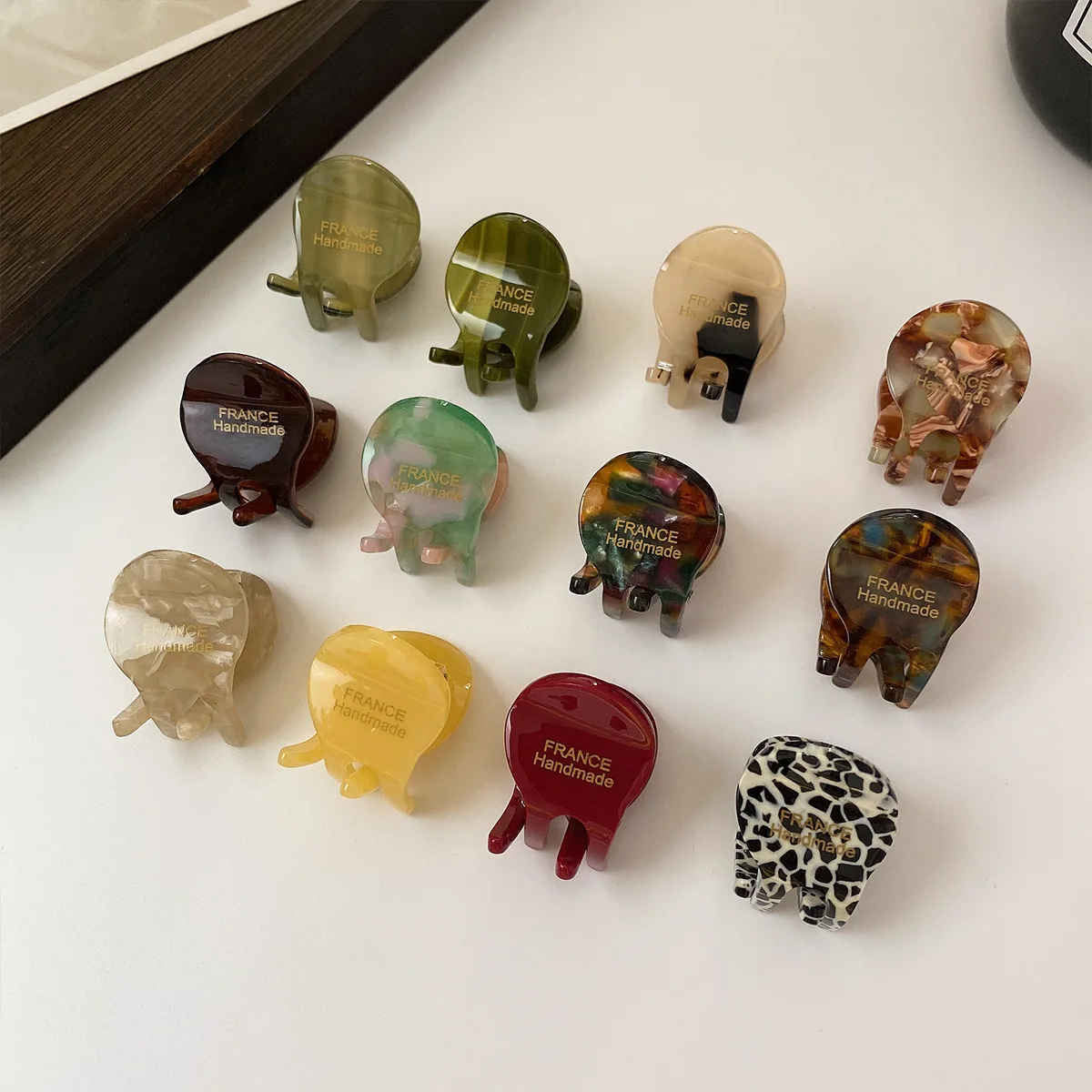 Neue Kopfbedeckung Frau Mini Exquisite Acetat Kleine Haarklammern Haarspangen Dame Trendy Seitenclips Mädchen Niedliche Haarschmuck Image