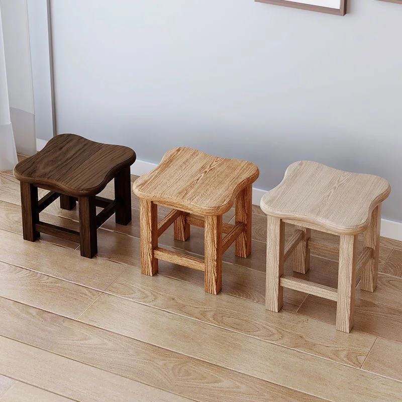 Semplicità moderna Sgabello in legno massello per uso domestico Soggiorno Poggiapiedi quadrato piccolo Tavolo da tè Sgabelli bassi Muebles Sgabelli in legno