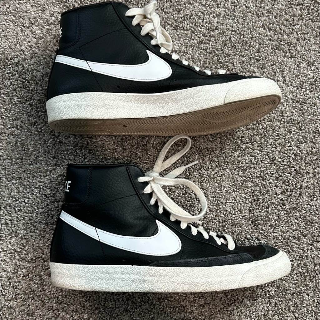 Nike Shoes | Men’s Nike Blazer Mid ‘77 Vintage Classic Black And White High-Tops Shoes Sz 8.5 | Color: Black/White | Size: 8.5