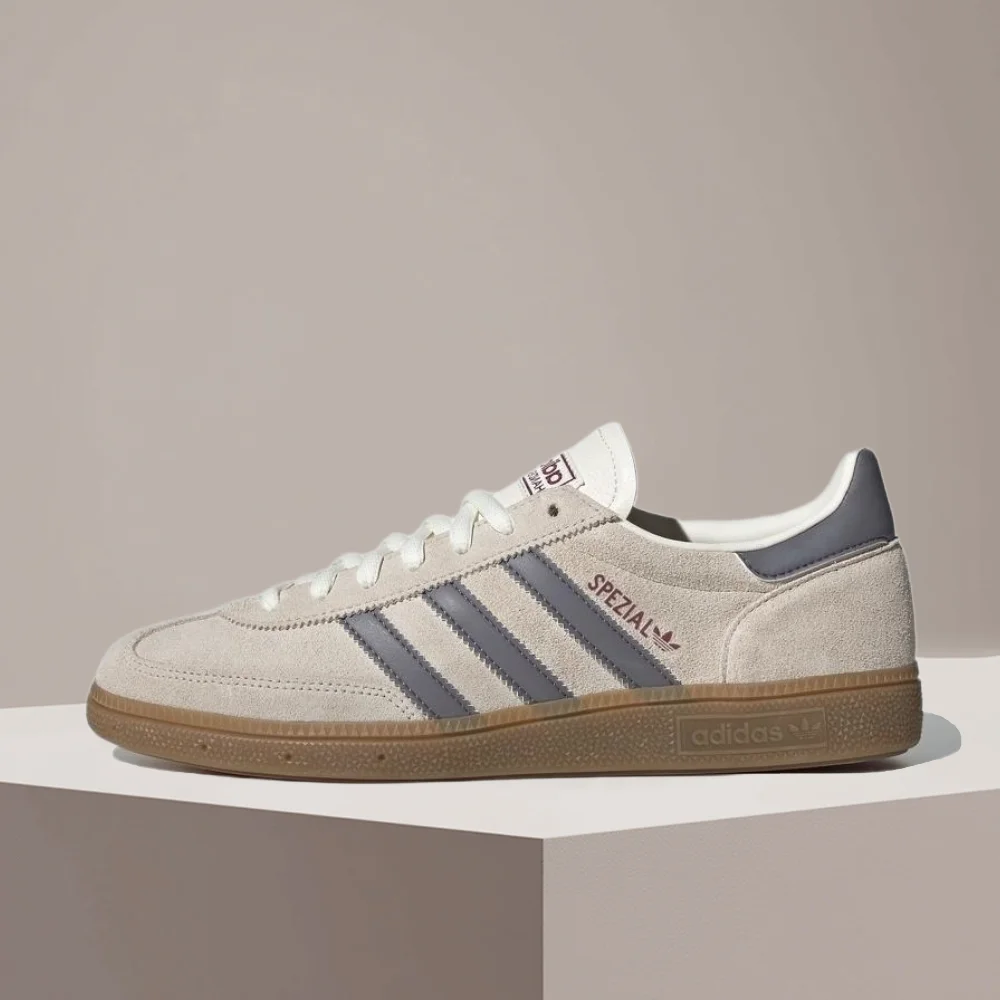 adidas Originals HANDBALLSPEZIAL Bequeme und vielseitige, rutschfeste und langlebige Low-Top-Sneaker für Männer und Frauen HQ5130