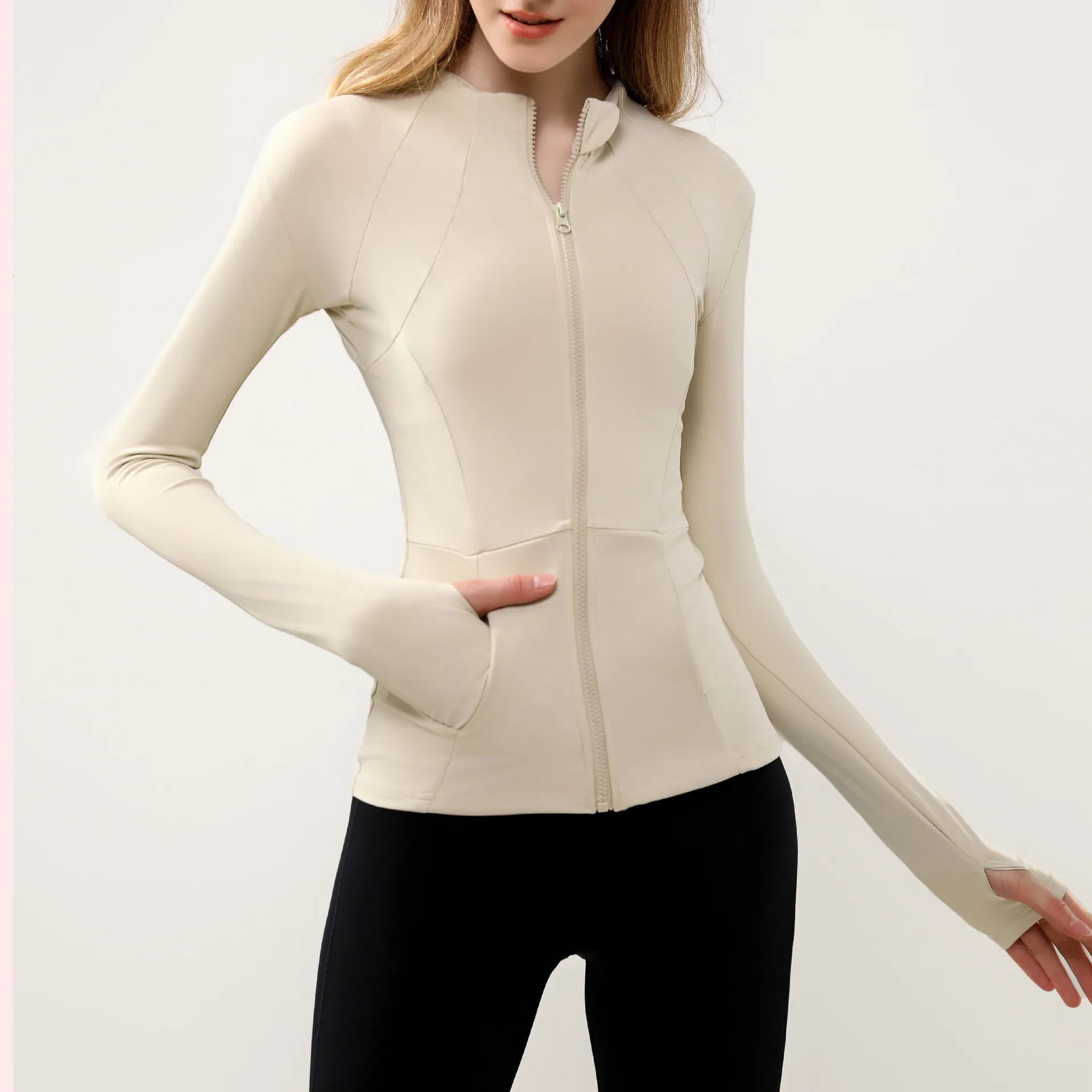 Logo personalizzato da donna Slim Fit giacca con Zip completa Yoga Gym Fitness manica lunga tuta Yoga per donne abbigliamento da ginnastica allenamento giacca con cerniera