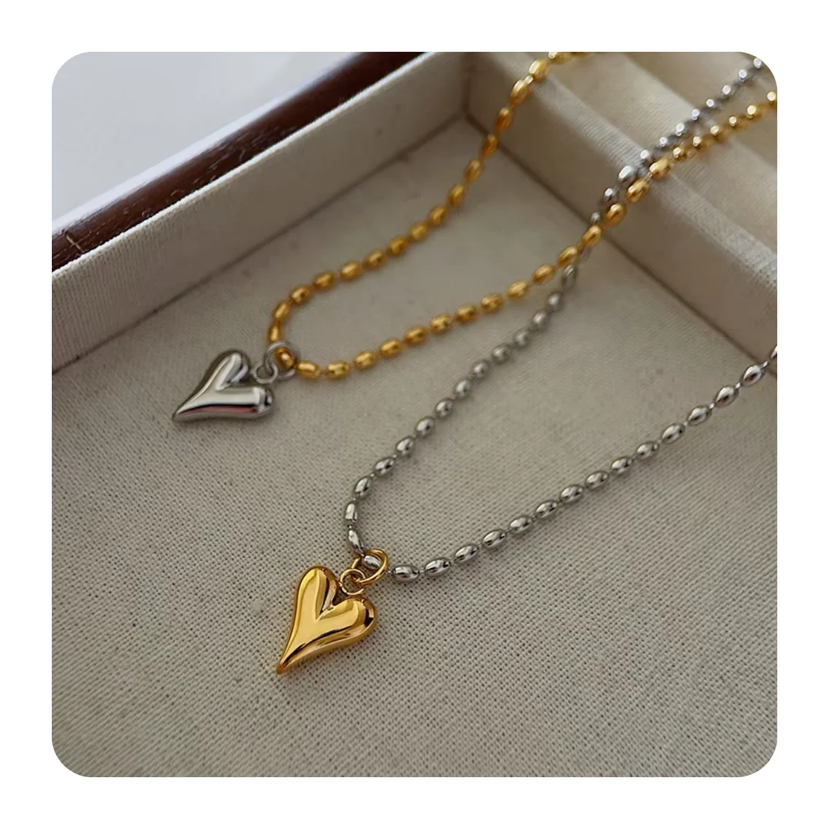 Collana di gioielli a catena in acciaio inossidabile alla moda con ciondolo a forma di cuore e piccolo amore ciondolo con ciondolo a forma di cuore da donna