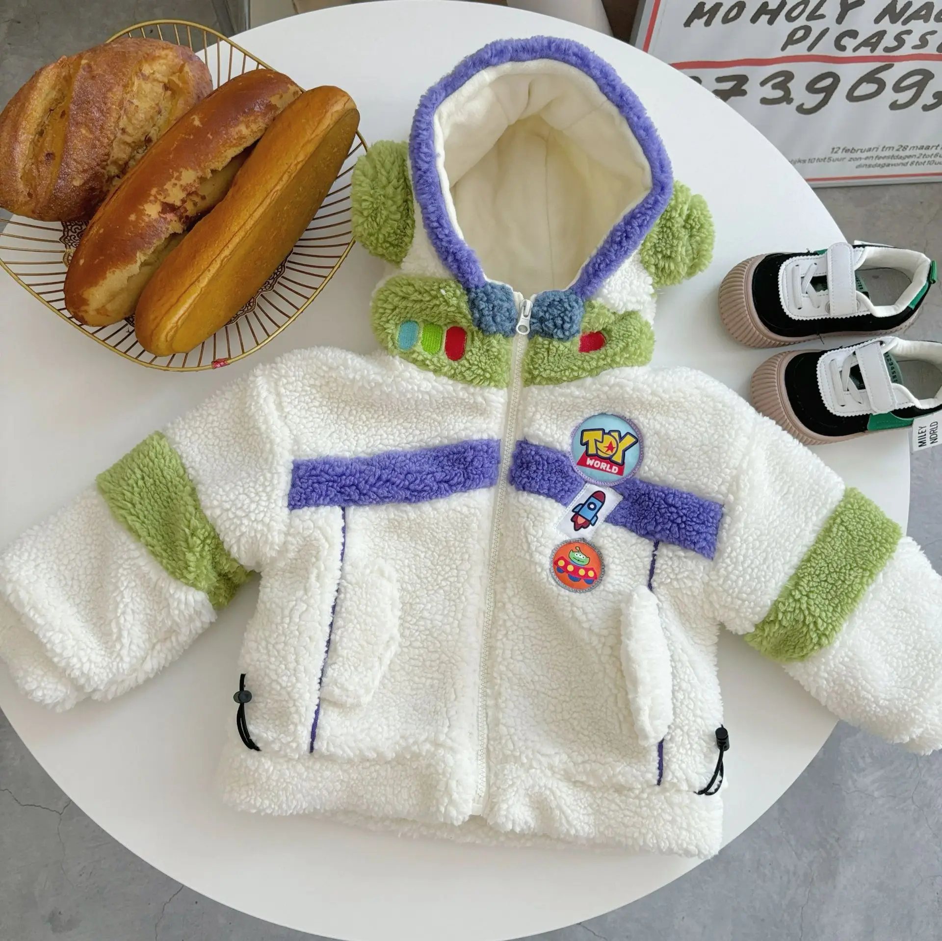 Toy Story Buzz Lightyear Kinder-Winter-Plüschjacke mit Kapuze, Cartoon-Baumwolle, verdickt, Premium-Textur, farbkontrastendes Design Image
