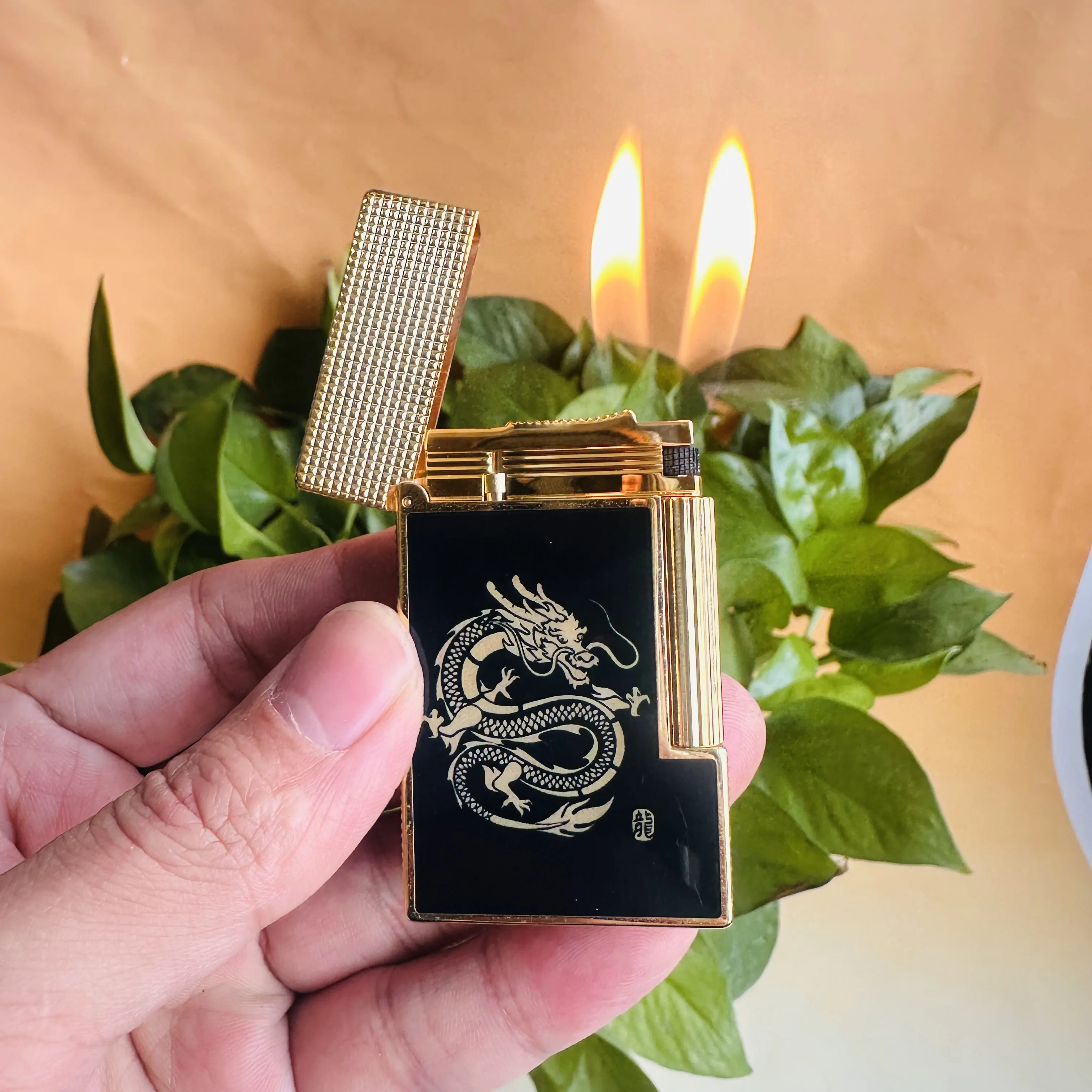 dupont lighter Luxusmarken-Feuerzeug, mit klarem und lautem Klang, ein perfektes Geschenk für Männer, inklusive individuell gestalteten Zubehörteilen. dupont logo Image