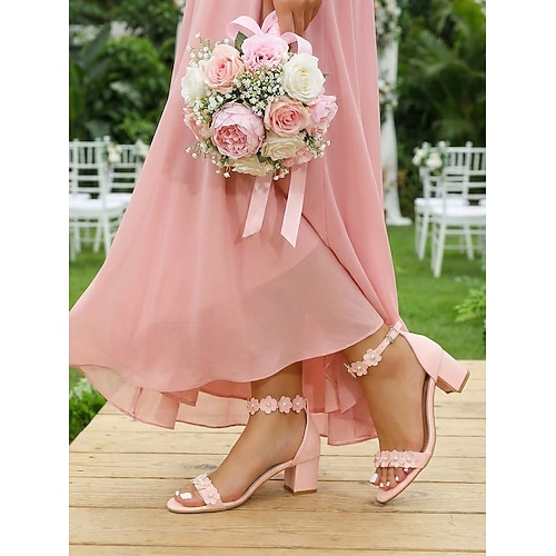 Gelbe Damen-Sandalen mit Blumenmuster und Blockabsatz – elegante Brautjungfernschuhe für Gartenhochzeiten Image