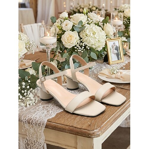 Elfenbeinfarbene Sandalen mit Blockabsatz und Knöchelriemen für Damen, minimalistische, elegante Schuhe für Brautjungfern bei Gartenhochzeiten im Freien Image