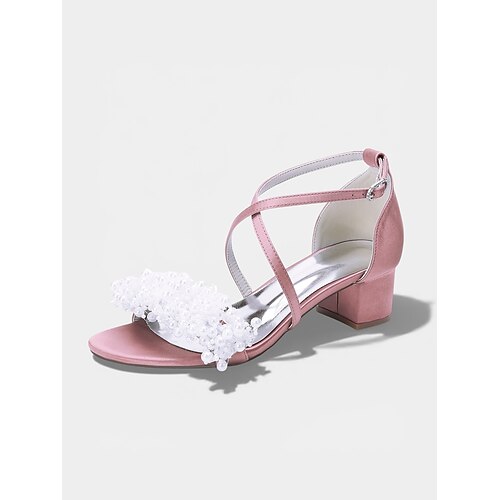 Elfenbeinfarbene Perlen-Sandalen mit Blockabsatz – elegante Brautschuhe für moderne Stadthochzeiten Image