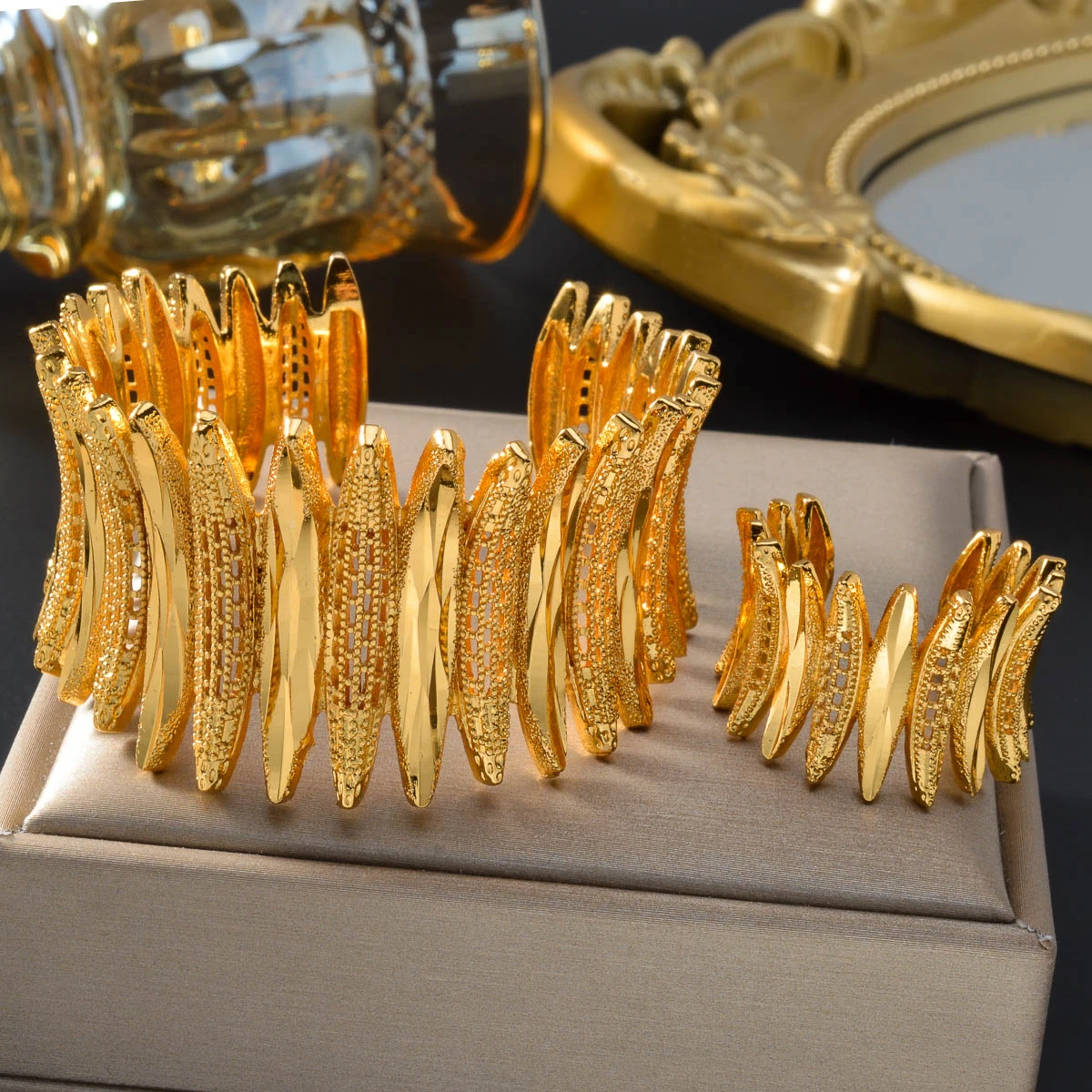 Luxus Arabisch Afrikanische Gold Farbe Schmuck Set Einstellbare Dubai Braut Armband Stapelbare Ringe für Nigerianischen Hochzeit Party ‌ Image