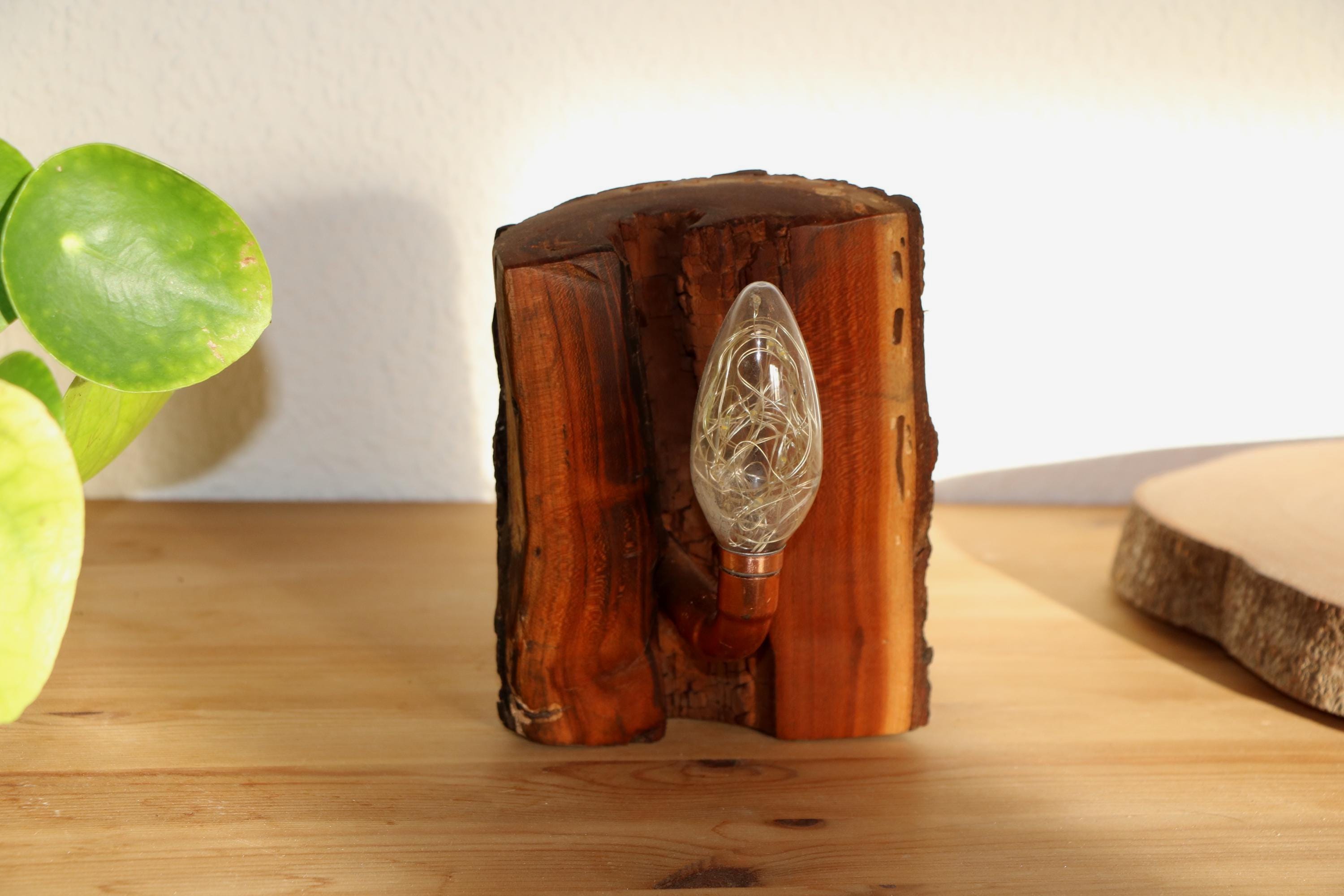 Lampada in legno d'ulivo * Lampada da notte * Lampada decorativa * Lampada da tavolo * Lampada retrò * Lampada in legno di recupero * Arredamento per