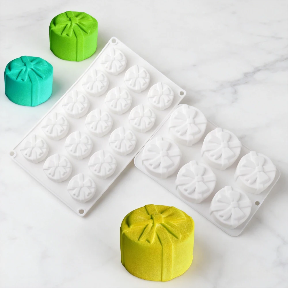 6 oder 15-fach zylindrische Geschenkbox-Design Silikon-Schokoladenform Weihnachtskuchenform Lebensmittelqualität Küchen-Dessert-Backwerkzeuge Image