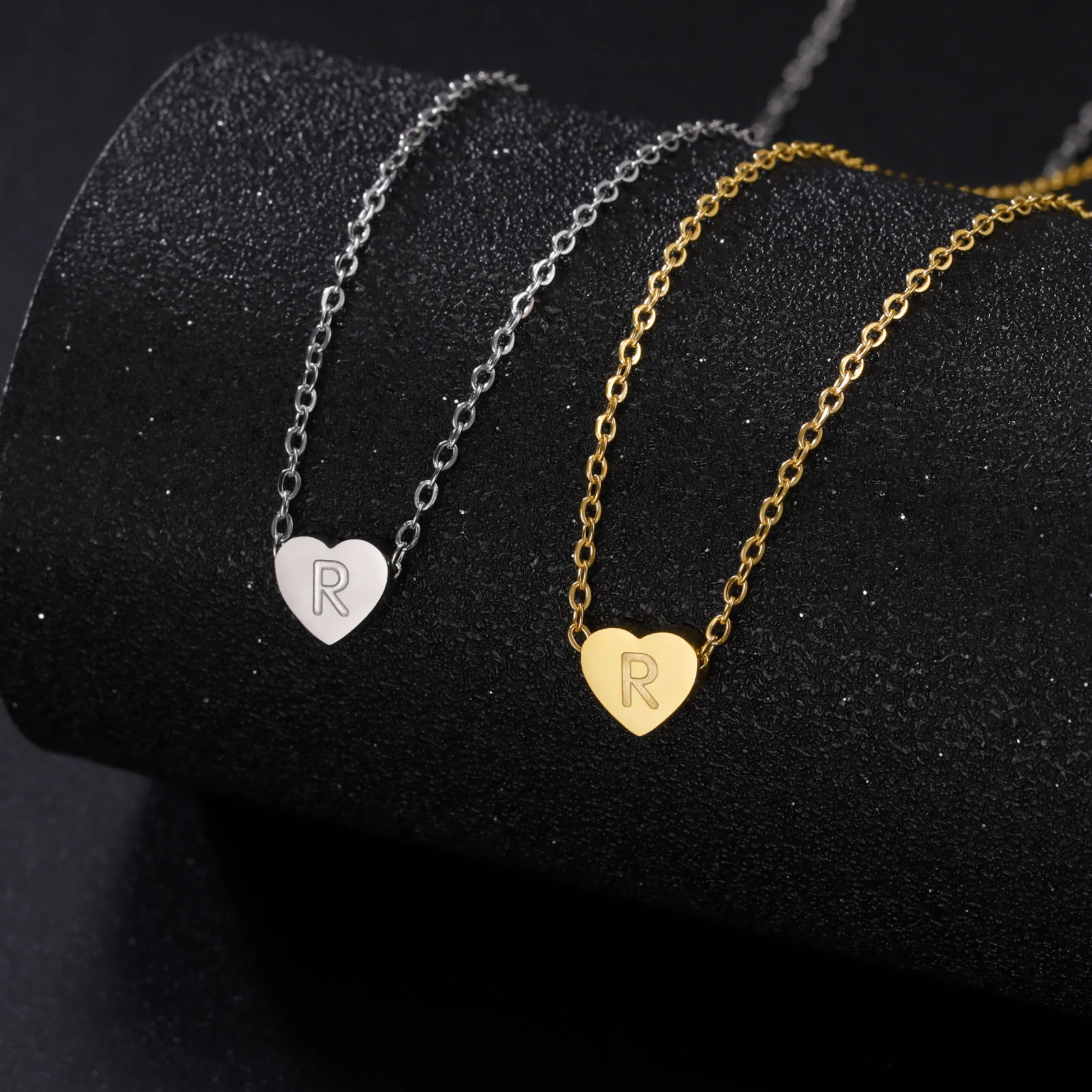 Liebe Herz Halskette Frauen Männer Edelstahl Schmuck A-Z 26 Buchstaben Name Initialen Anhänger Paar Trend Neujahr Weihnachtsgeschenke Image