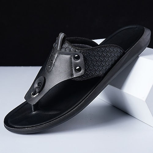Stilvolle Herren-Flip-Flops aus Kunstleder, atmungsaktives Design für sommerliche Strandurlaube und Entspannung am Pool Image