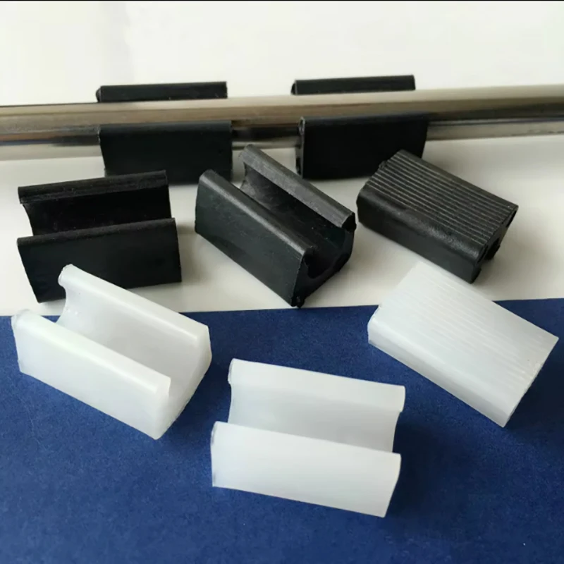 Kunststoff-Möbelfußpolster, Tischbeinabdeckungen, Stuhlpolster, rutschfeste U-förmige Rohrschellen, Bodenschutzabdeckungen, Rohrkappen