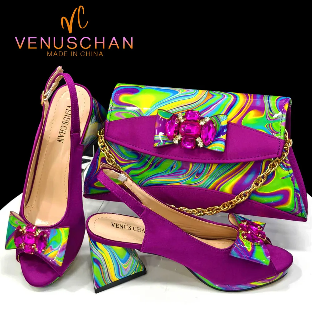 Venus Chan 2024 Mode lila Farbe gemalt Strass elegante Peep Toe Sandalen Schuhe und Tasche Set italienische Absätze für Frauen