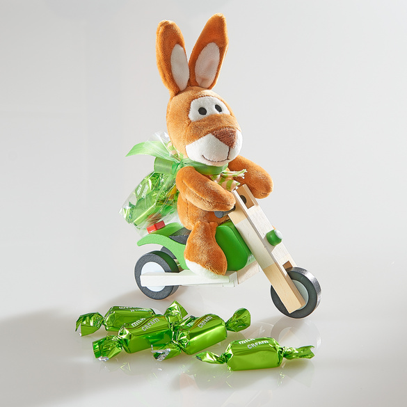 Geschenkidee "Hase auf Motorrad" mit Konfekt Image