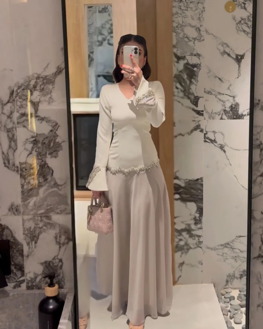 Maßgeschneiderte Exquisite Casual Jersey Plissee Strass A-Linie V-Ausschnitt Lange Kleider Abendkleider Elegant Verschiedene Größen Verfügbar Pastell