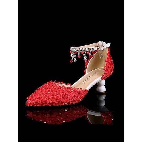 Weiße Brautschuhe aus Spitze mit perlenbesetztem Knöchelriemen – elegante Brautpumps mit rundem Blockabsatz für klassische Hochzeiten Image