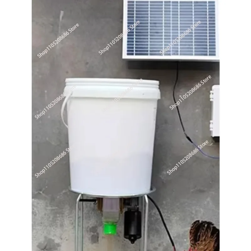 Automatischer Futterautomat für Haustiere, ferngesteuerte quantitative Futtermaschine, Huhn, Fisch, Ente, Gans, Kaninchen, Hund, Schwein, Katze Image