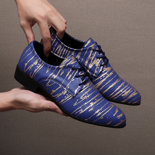 Herren-Anzugschuhe aus Kunstleder mit roten und goldenen Streifen – stilvolles, formelles Schuhwerk für Hochzeiten und Geschäftsveranstaltungen Image