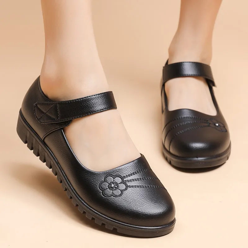 Neue Schwarze Flache Frühlingsschuhe Bequeme Mary Jane Ballerinas für Ältere Damen 1980er Retro Studenten-Uniform Büroschuhe Große Größe 42