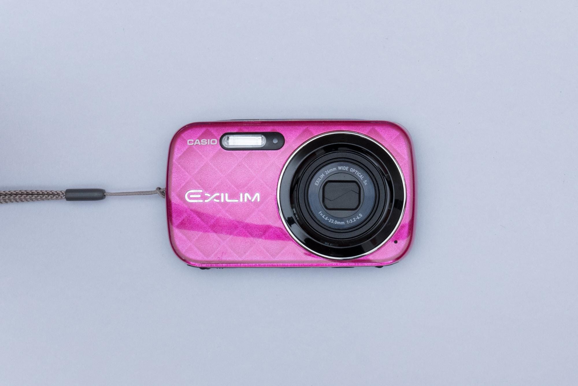 Casio Exilim EX-N10 Compact Y2K Digitalkamera