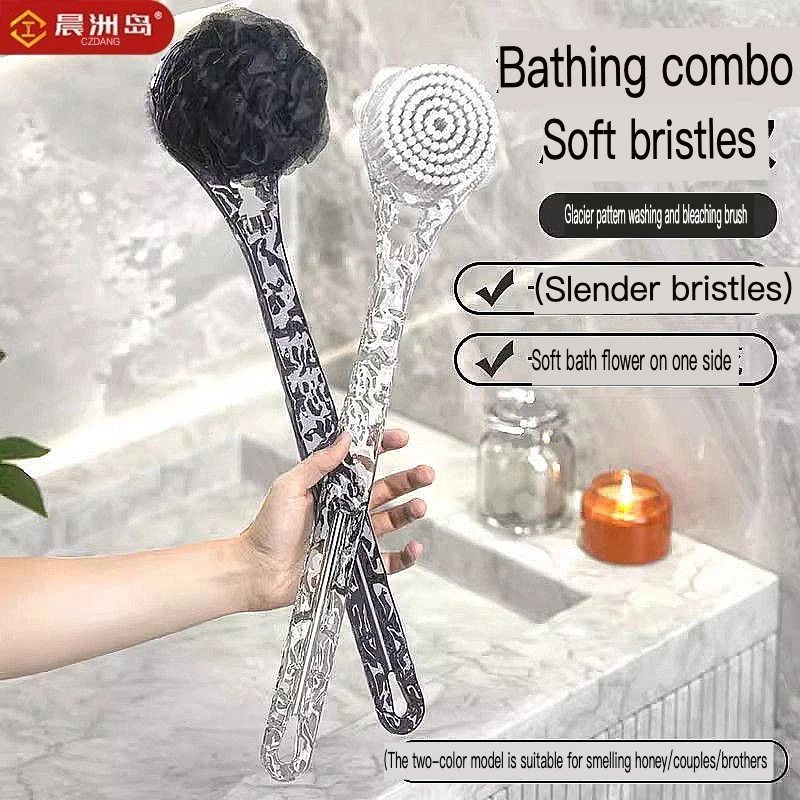 Eine leichte Badebürste mit langem Griff, ein perfektes Werkzeug zum Zurückputzen. Badebürste, Rückenbürste Image