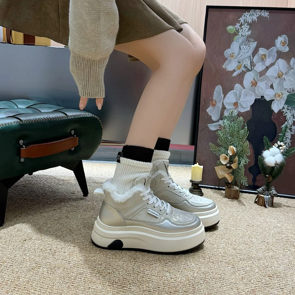 High-Top-Schuhe, Retro-Damenschuhe mit dicken Sohlen, plüschig und bequem, modische, vielseitige Winter-Nischen-Damenschuhe