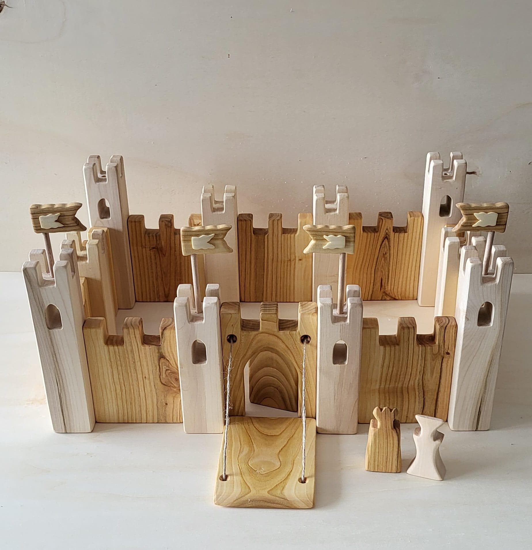 Il castello Montessori sicomoro e ciliegio nero legno educativo giocattolo puzzle in legno