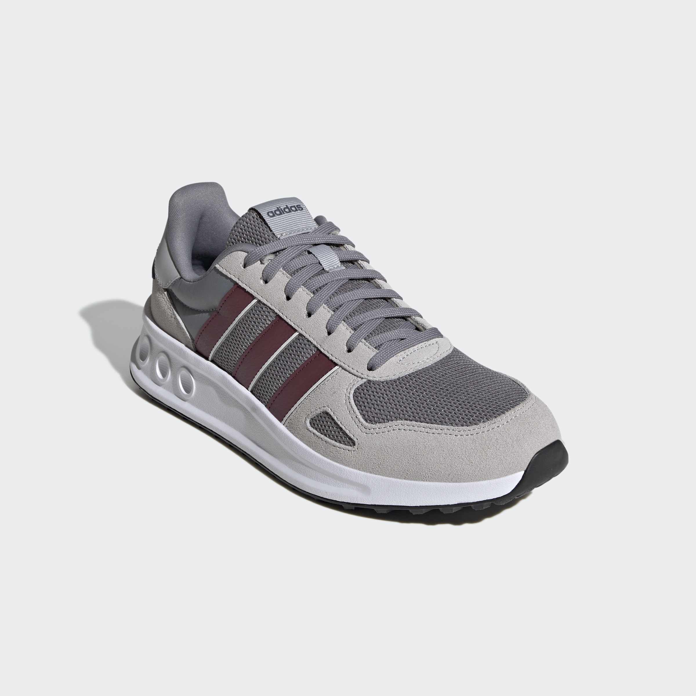 Sneaker ADIDAS SPORTSWEAR "RUN 84", Herren, Gr. 45, grau three, shadow rot, grau two, Leder, Synthetik, Textil, Schuhe Sneaker, inspiriert vom Design des adidas LA Trainer