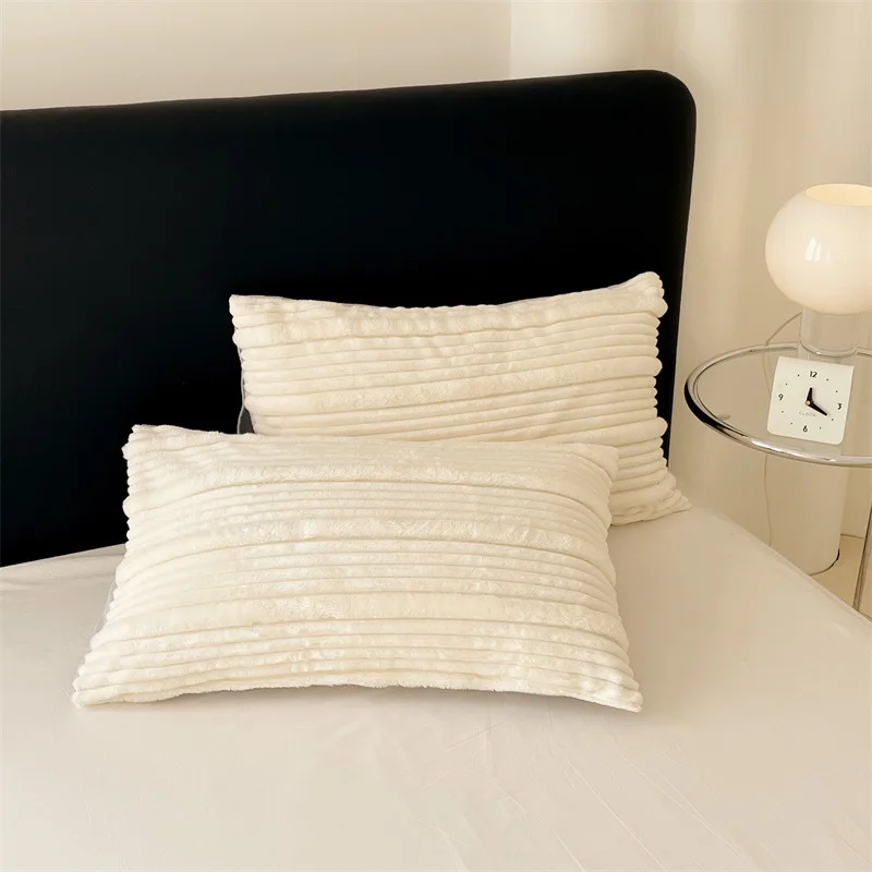 A-Klasse, einfarbig, gestreift, Plüsch-Kissenbezug, Kunstkaninchen-Samt, superweicher Kissenbezug, einzelner, maschinell gewaschener, farbechter Kissenbezug Image