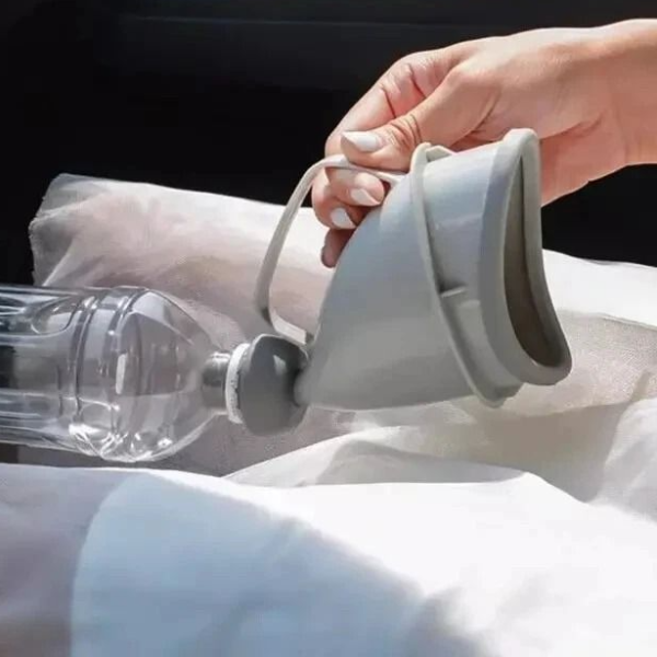 Male And Female Urinal Funnel Portable Travel Urine Device For Camping And Outdoor Use Male And Female Urinal Funnel Portable Travel Urine Device For Camping And Outdoor Use