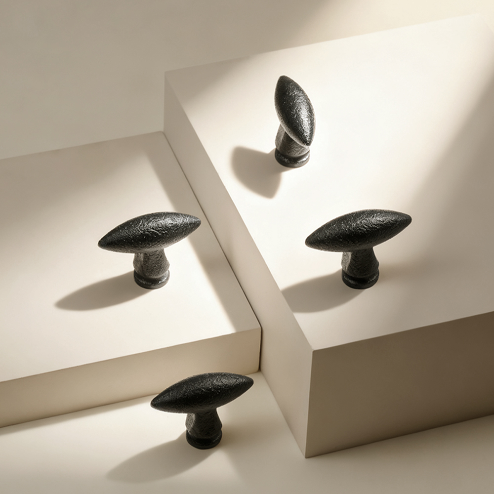 Retro inspired Distressed Finish, Dooroom Solid Brass Black Cabinet Knobs, T bar Handle For Furniture Drawers golden