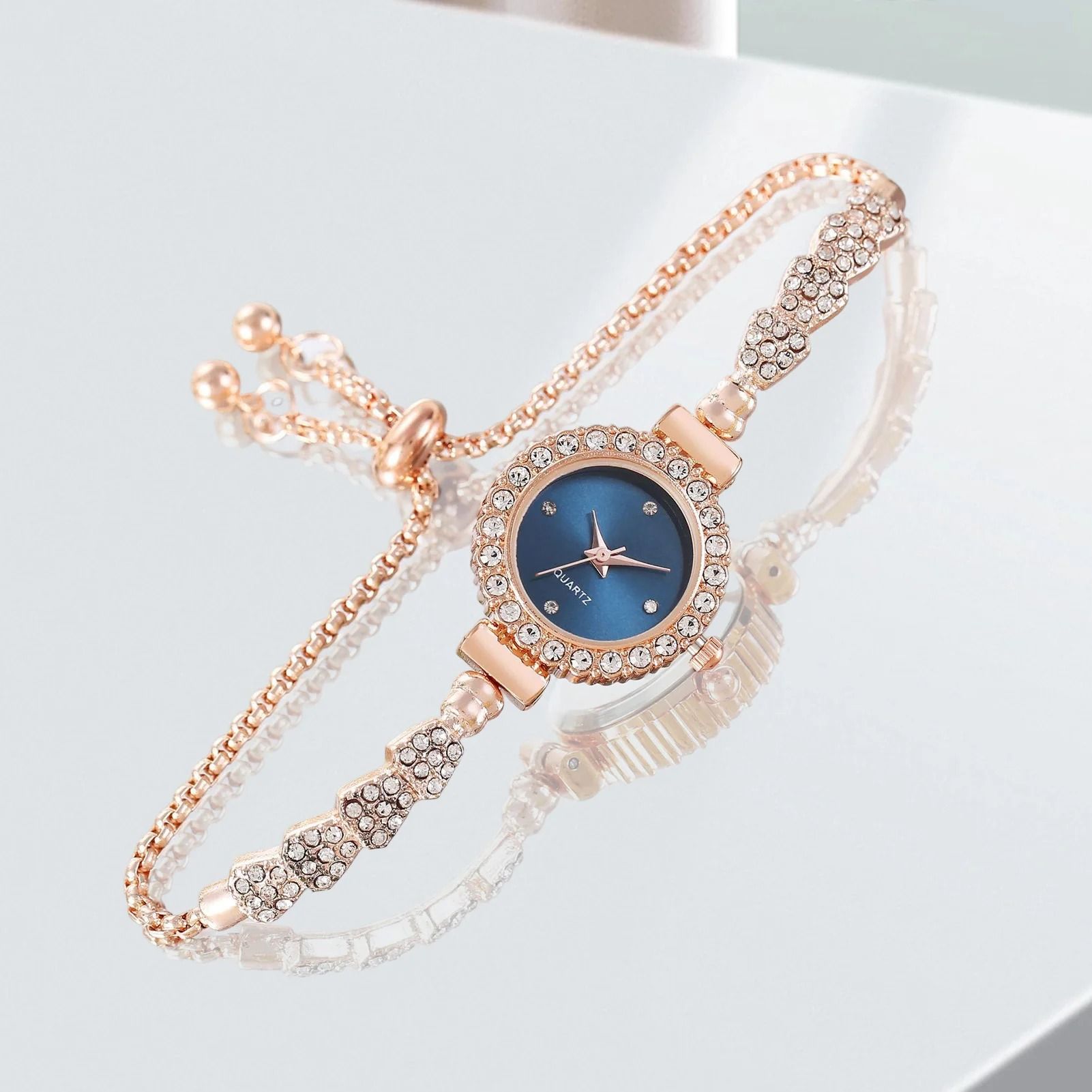 High End Diamond Bracelet Watch Elegant Easy Read Dial And Shiny Crystal Wristwatch For Women pink