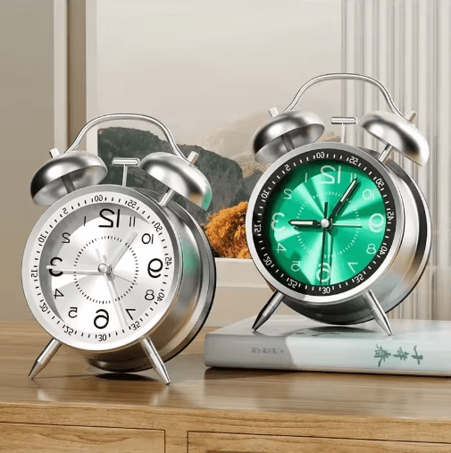 4.5 Inch Twin Bell Loud Metal Alarm Clock With 3D Dial And Backlight Retro Battery Operated Desk Clock green