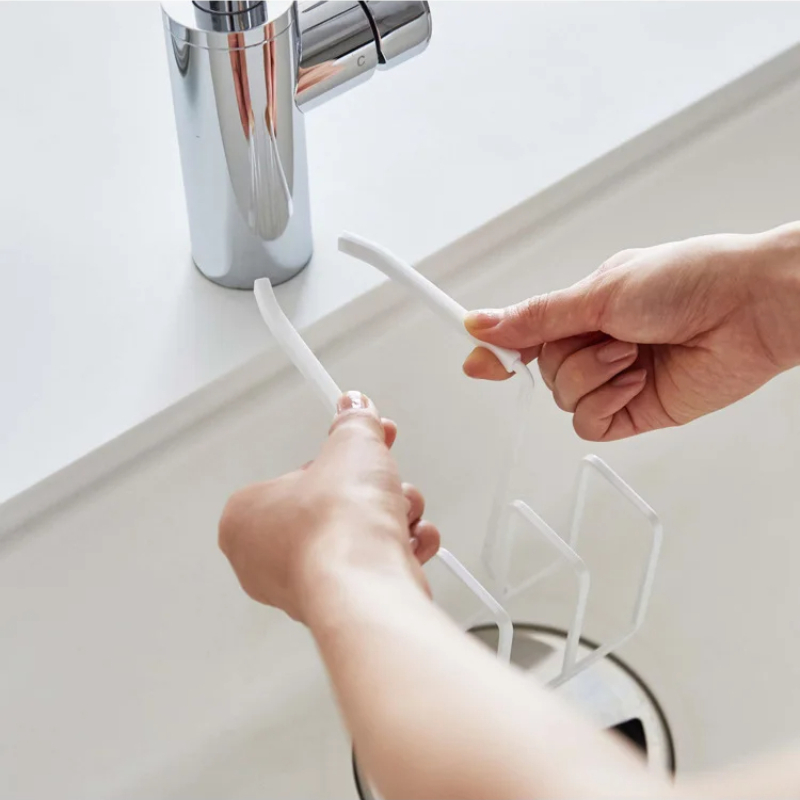 Steel Wire Kitchen Faucet Drain Rack Multi Function Household Sink Storage Basket With Ball Sponge And Cleaning Brush white