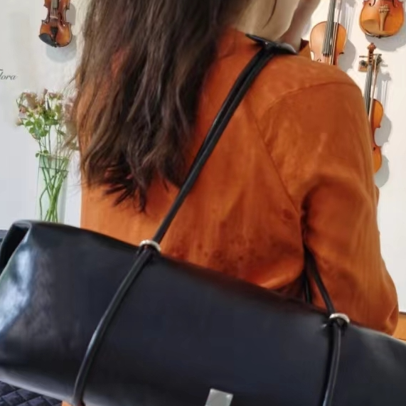 Vintage Large Capacity Boston Pillow Handbag Stylish Motorcycle Shoulder Tote For Women Spicy Girl Fashion Vintage Large Capacity Boston Pillow Handbag Stylish Motorcycle Shoulder Tote For Women Spicy Girl Fashion