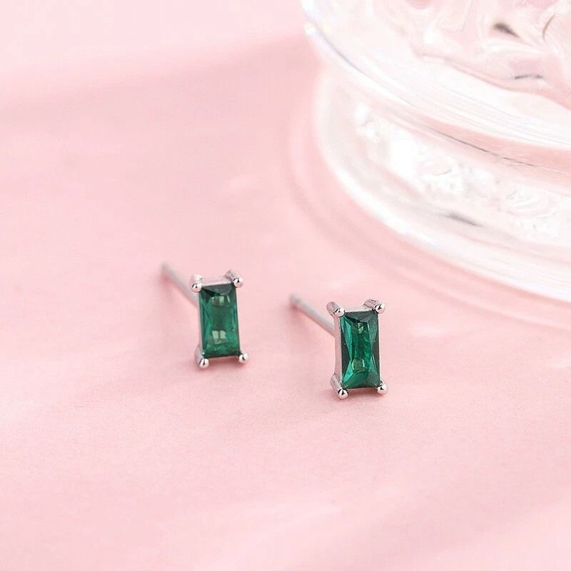 Retro Green Cubic Zirconia CZ Earrings Sterling Silver Studs For Women Retro Green Cubic Zirconia CZ Earrings Sterling Silver Studs For Women
