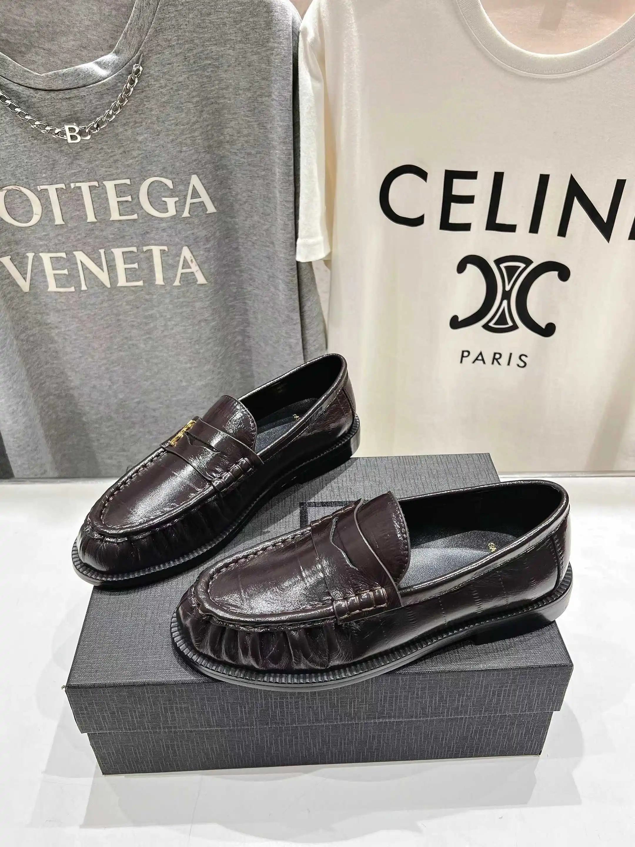 Echte Leder-Slipper für Herren und Damen, flache Schuhe zum Hineinschlüpfen, EU 35-46, Schwarz, Weiß, Braun, Lackleder, lässig, bequem